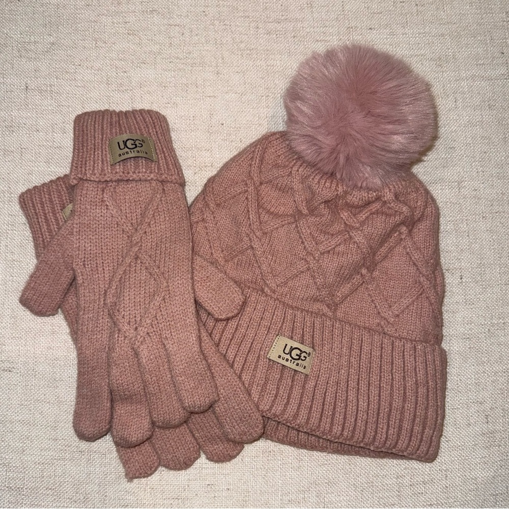 UGG pink hat and gloves
